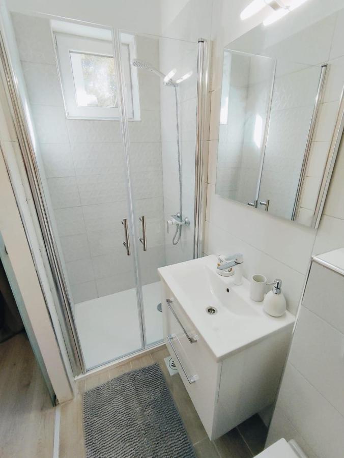 Apartment Lucka Rab Town Extérieur photo